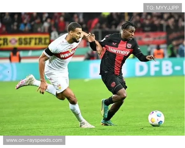 斯图加特4-1大胜勒沃库森，昂达夫传射莱韦林双响